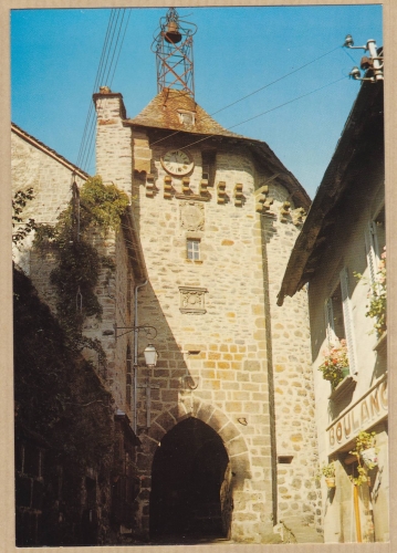 CANTAL - SALERS - Le beffroi