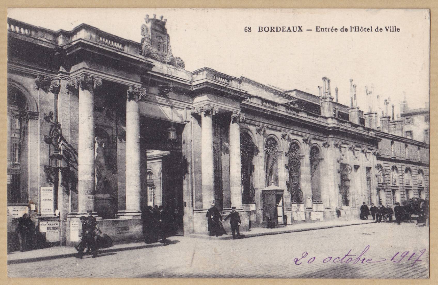 BORDEAUX - Entrée de l´hôtel de ville