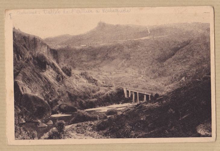 LA REGION DU VELAY - La vallée del'Allier à Rochegude