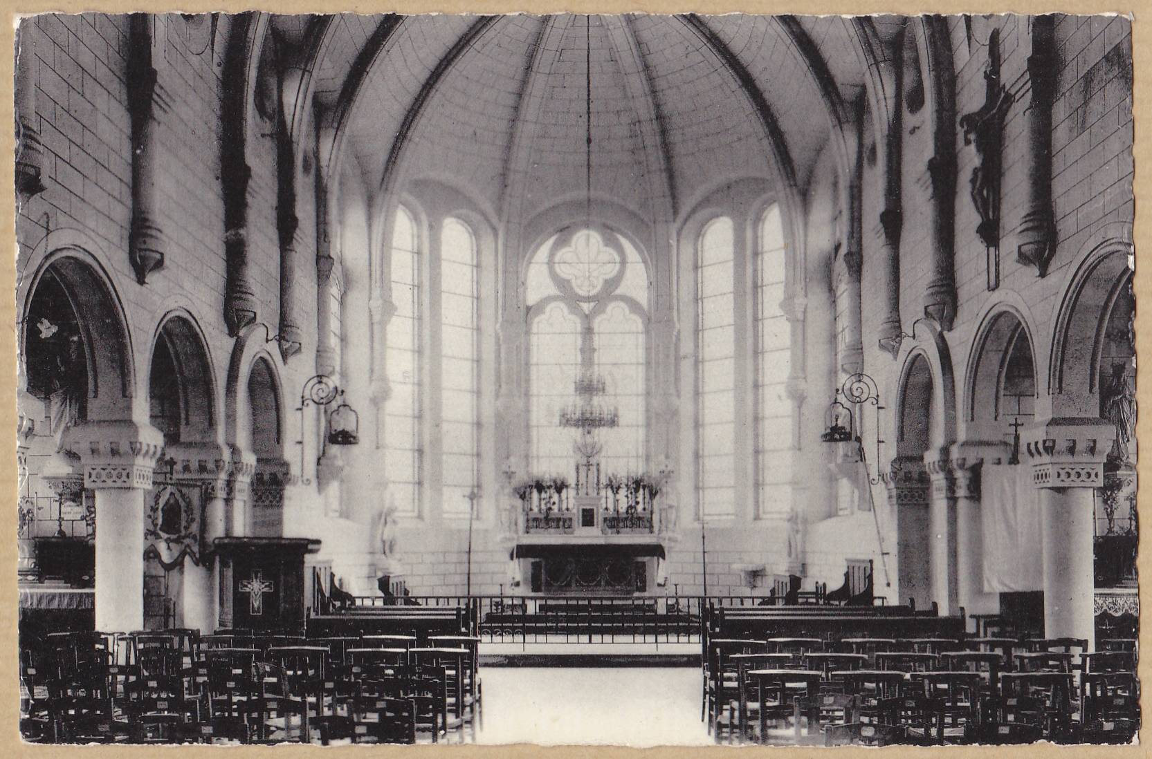  MERY-LA-BATAILLE - Intérieur de l´église