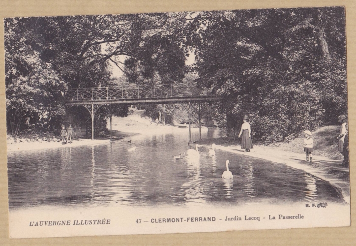  CLERMONT-FERRAND - Jardin Lecoq - La passerelle