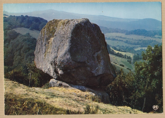 ORCIVAL - La roche branlante