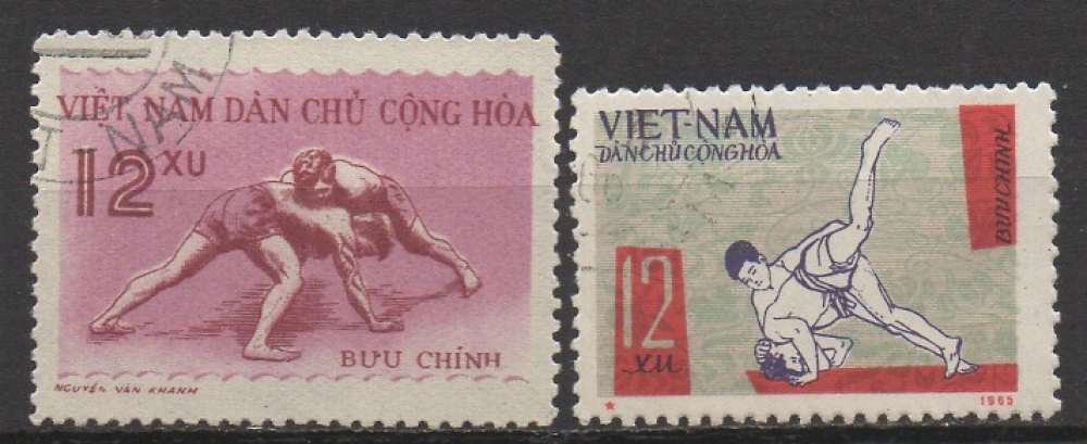 VIETNAM - LUTTE : 2 TIMBRES