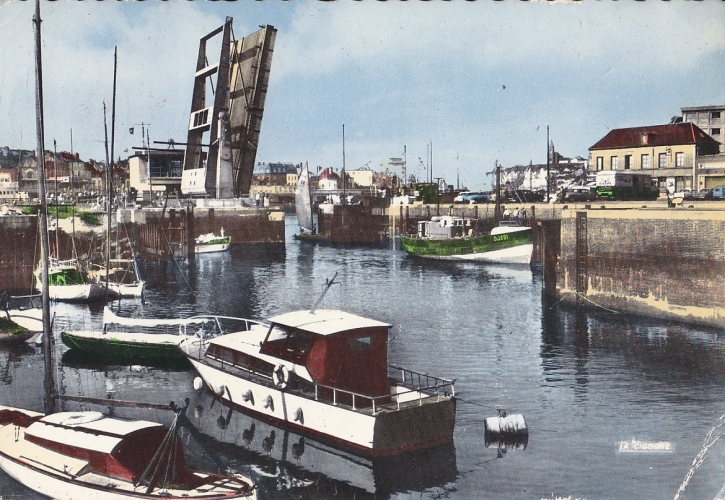 (76)-DIEPPE - le bassin des yachts et le pont levant- circulée-edit: la cigogne