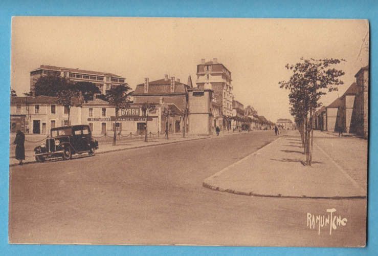 (85)-LA ROCHE SUR YON-boulevard des allies -non circulée -edit: artistique raymond bergevin