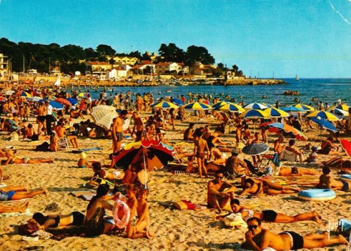 France 83 CPSM Toulon - Plage des Sablettes