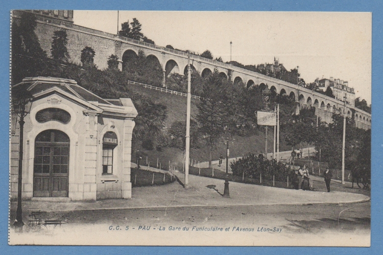 PAU GARE FUNICULLAIRE non écrite TB