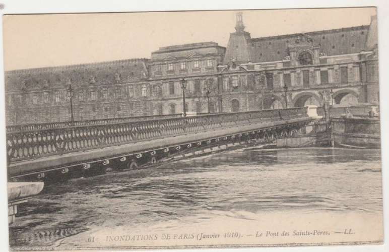   cpa Inondations de Paris 1910  Le Pont des Saints-Pères