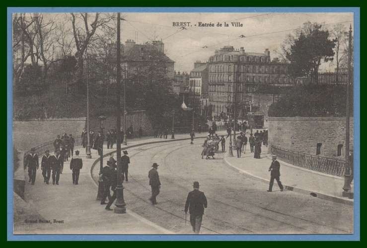 CPA BREST ENTREE VILLE  tramway non écrite   TTB