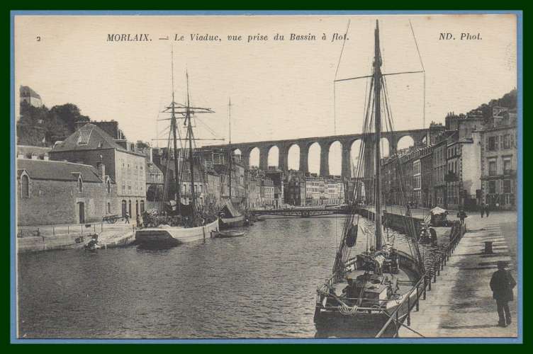 CPA MORLAIX VIADUC VOILIER non écrite TB 