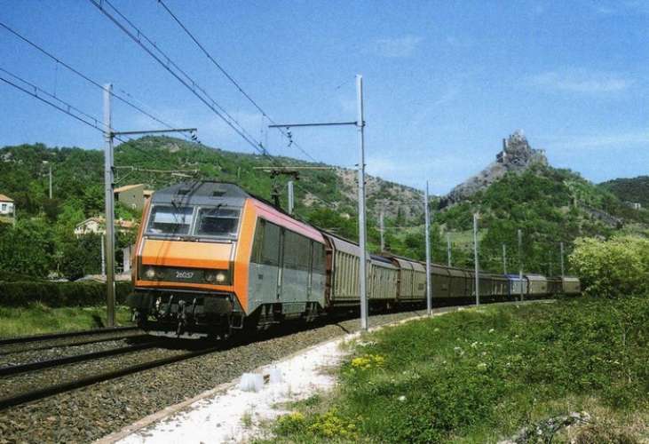 RU 0307 - Train - loco BB 26097 vers ROCHEMAURE - Ardèche - SNCF