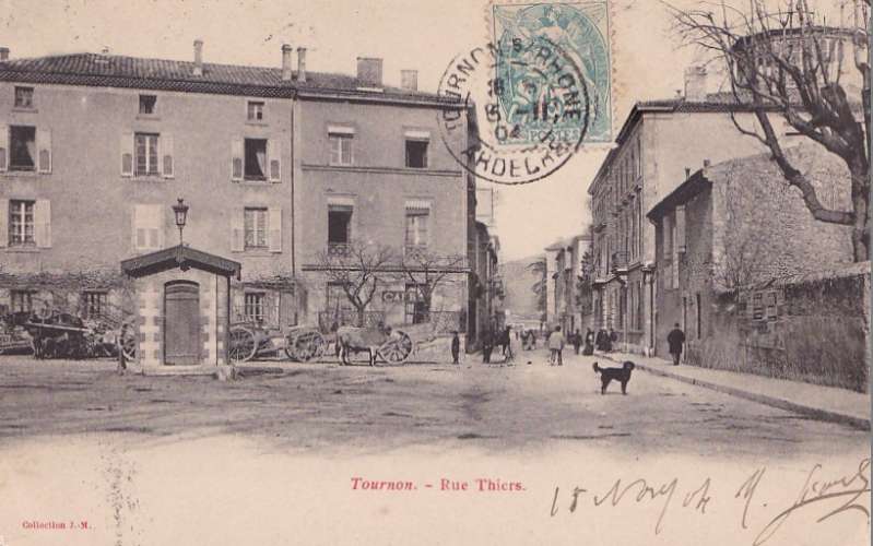 (07) -CPA -TOURNON  - rue thiers - circulee en 1904