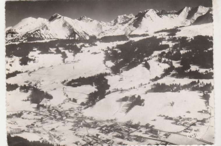 cpsm 74 Les Gêts Vue générale aérienne , Chaîne des Alpes 