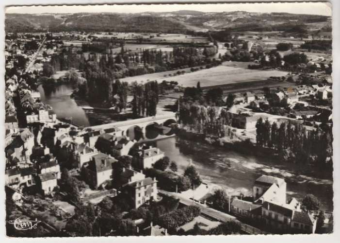 cpsm 24 Le Bugue-Vézère  Vue générale aérienne 