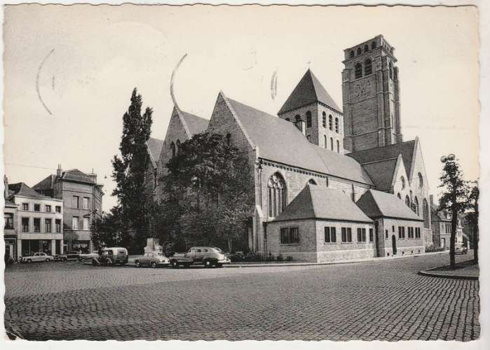  cpsm Belgique Tournai Eglise St ( Saint ) Brice  .. automobiles 