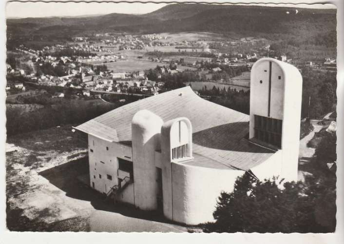 cpsm 70 Ronchamp Chapelle Notre-Dame du Haut ( Le Corbusier )