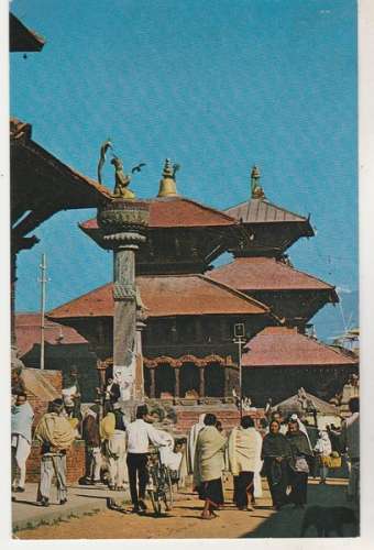 cpm  Népal Durbar Square Patan timbrée YT 351