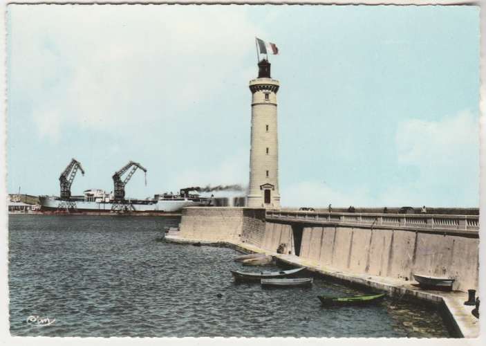 cpsm 34 Sète Le Phare et les Pétroliers 