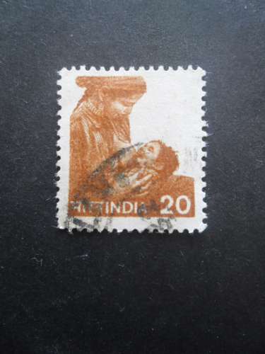 INDE N°662 dentelé 14 X 14,5 oblitéré