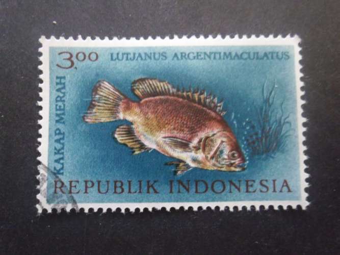 INDONESIE N°332 poisson oblitéré