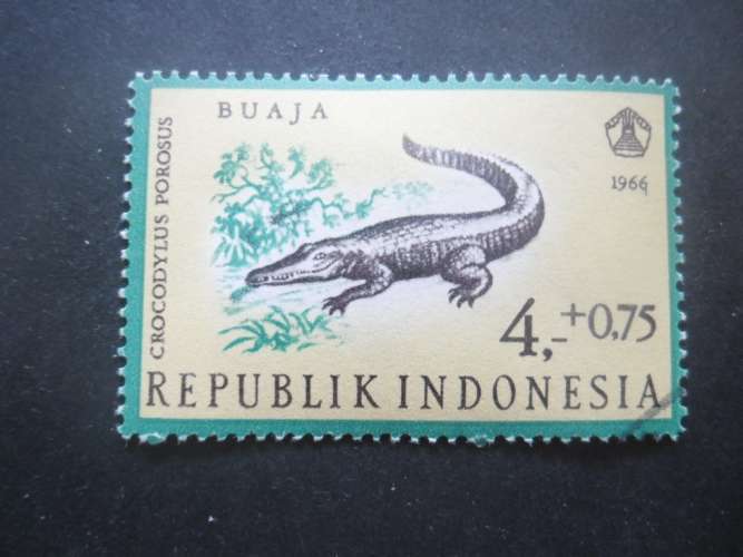 INDONESIE N°496 crocodile oblitéré