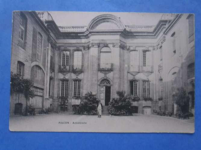 71-MACON l'académie , circulée en 1911