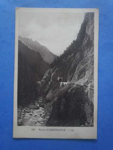 74-Route d'ABONDANCE circulée en 1935 , 2 scans