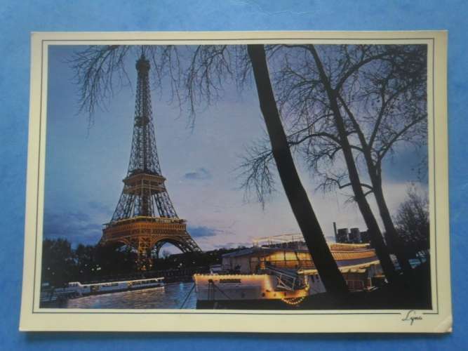 75-PARIS la Tour Eiffel , la nuit