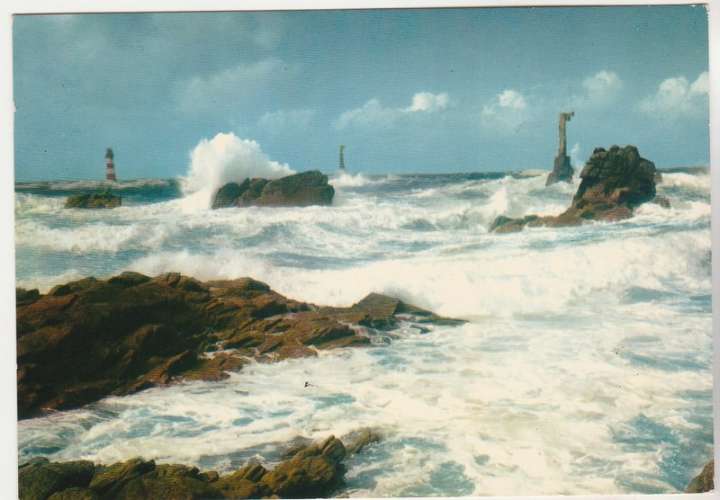 Cpm 29 Ile d'ouessant Phare du Nividic