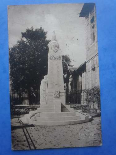 79-PARTHENAY monument aux normaliens , circulée en 1945