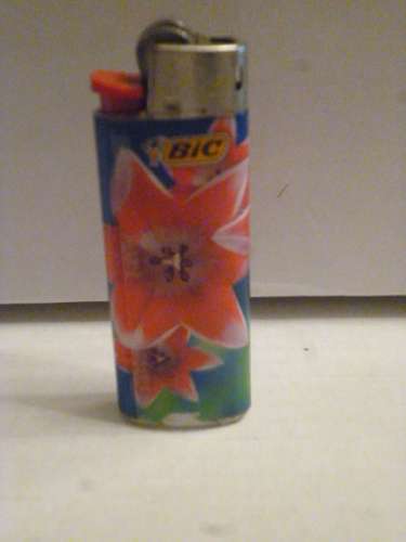 Briquet vide BIC Fleur