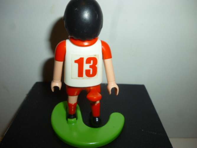 Figurine footballeur maillot blanc N°13 / Playmobil