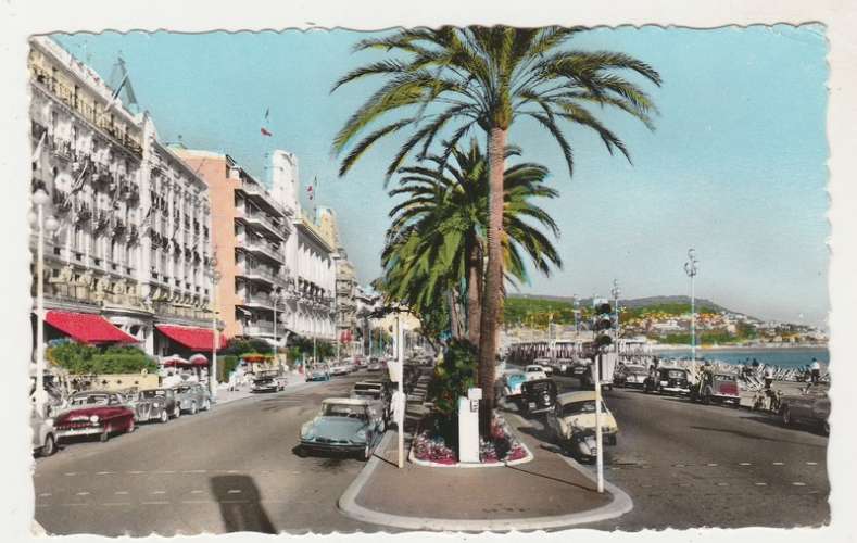 cpsm 06 Nice La Promenade des Anglais    ( automobiles DS ...)