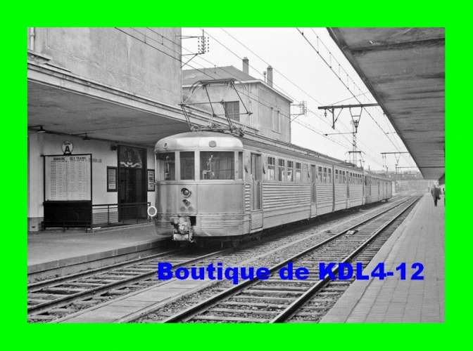 AL 508 - Automotrices Z 3700 en gare - CHARTRES - Eure et Loir - SNCF