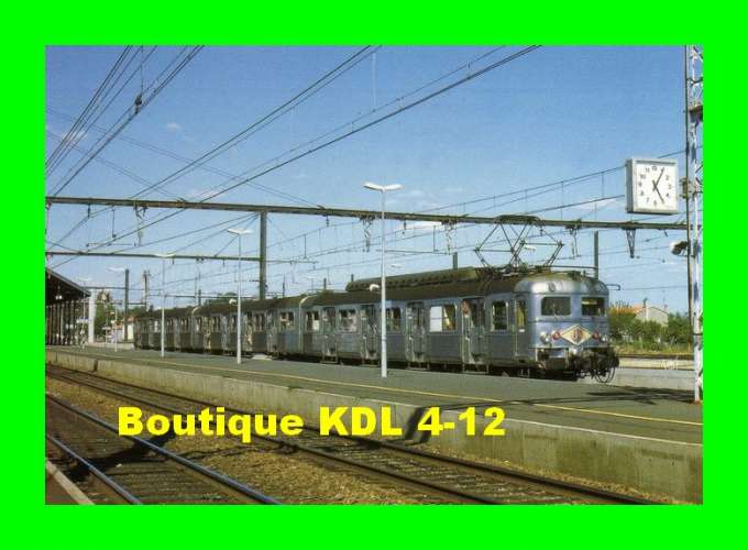 RU 1291 - Automotrice Z 5110 en gare - COUTRAS - Gironde - SNCF