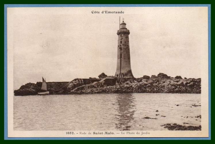 CPA Saint Malo Le Phare du Jardin non écrite TB