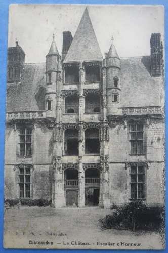 28-CHATEAUDUN le chateau ,, escalier d'honneur