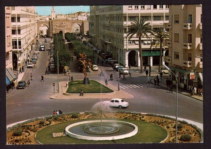 Tunisie  Cpm   Sfax : avenue Hedi Chakel