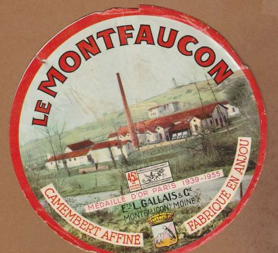  49  Etiquette de Camembert Le Montfaucon Fabriqué en Anjou