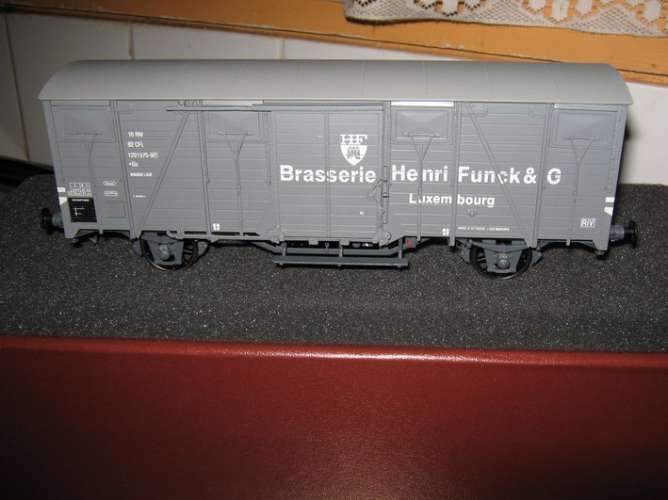 AMJL - Wagon couvert brasserie Funck - Luxembourg - Echelle 1/43