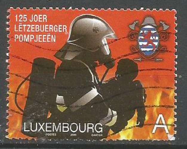 Luxembourg 2009 - YT n° 1763 - Pompier avec enfant