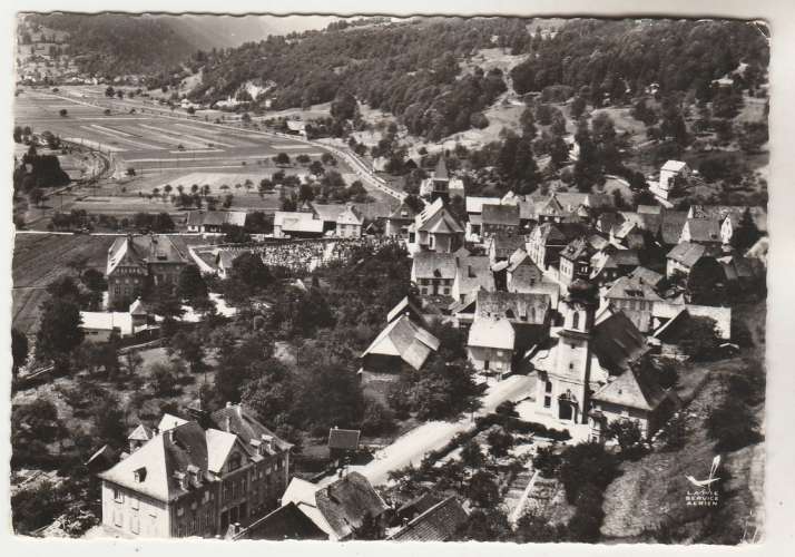 Cpsm  68 Muhlbach La Mairie et le centre ( Lapie )