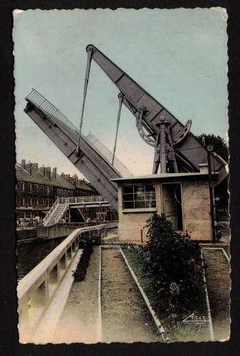 Cpm  France Montceau-les-Mines pont levant