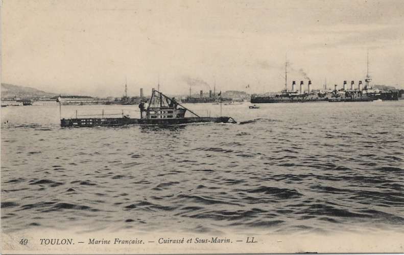 CPA - TOULON. - Marine Française, Cuirassé et Sous-marin.