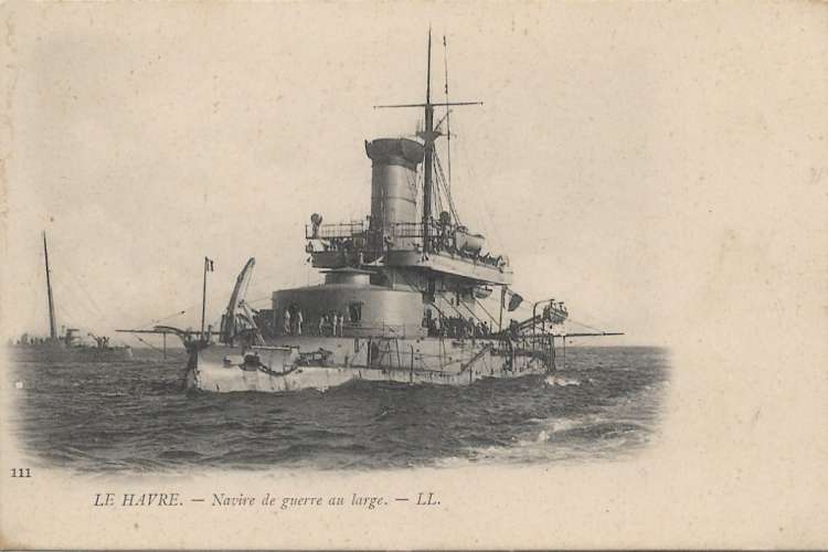 CPA - LE HAVRE - Navire de Guerre au Large.