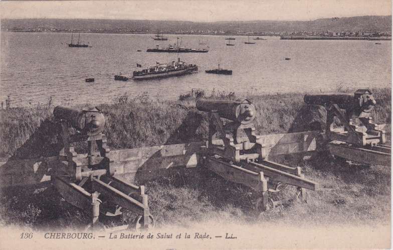 CPA - CHERBOURG - La Batterie de Salut et la Rade.