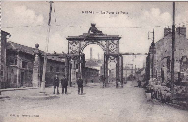 CPA - REIMS - La Porte de Paris.