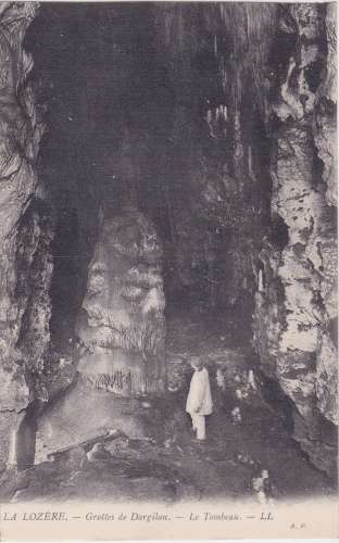 CPA - MEYRUEIS - La Grotte de Dargilan, Le Tombeau.