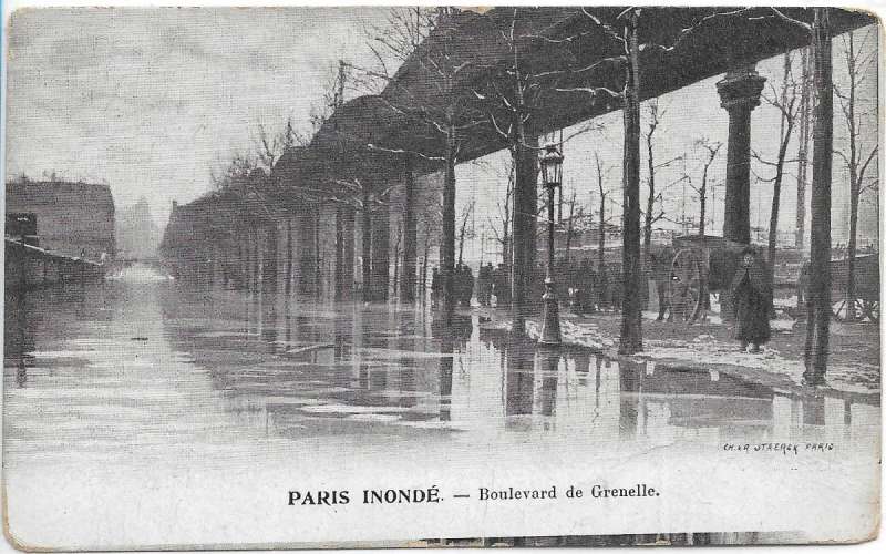 CPA - PARIS -Inondations de 1910 - Boulevard de Grenelle.