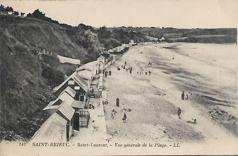 CPA - SAINT-BRIEUC - Vue Générale de la Plage, Saint Laurent.